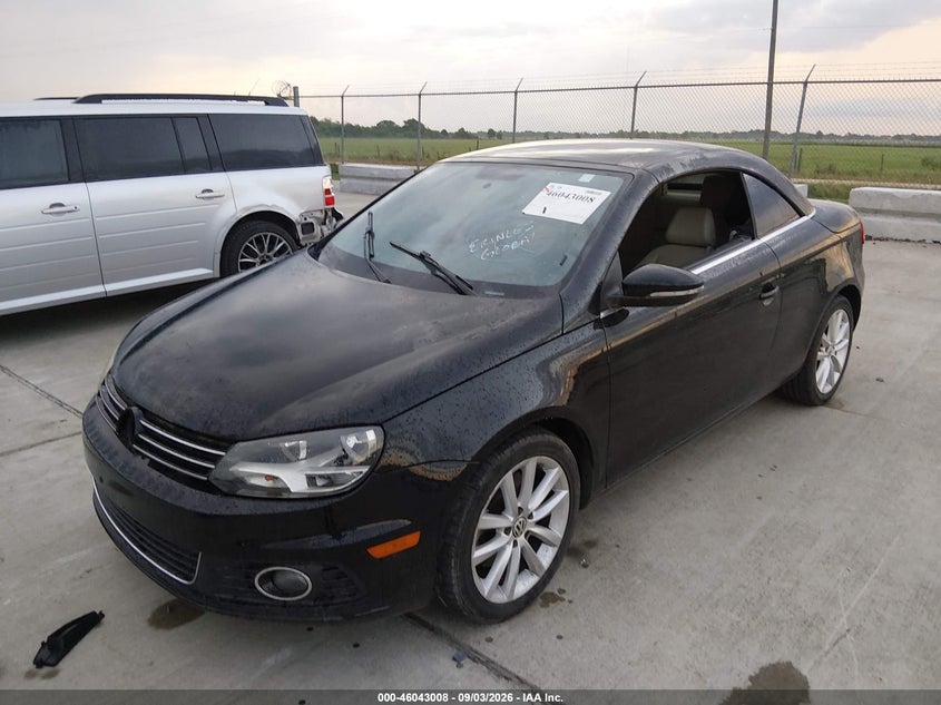 2012 Volkswagen Eos, Normal Wear & Tear, IAAI, VIN WVWBW7AHXCV001832 — photo 2