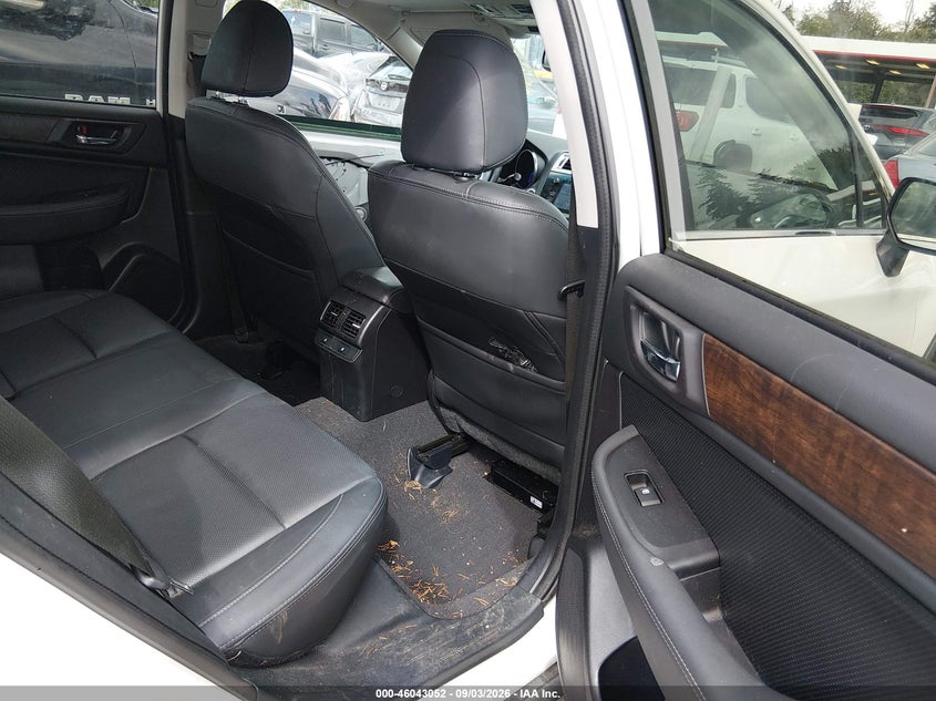 2016 SUBARU OUTBACK auction photo 8