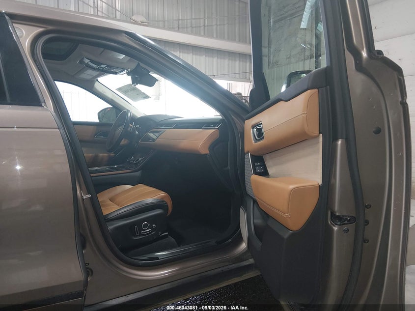 2018 LAND ROVER RANGE ROVER VELAR auction photo 5