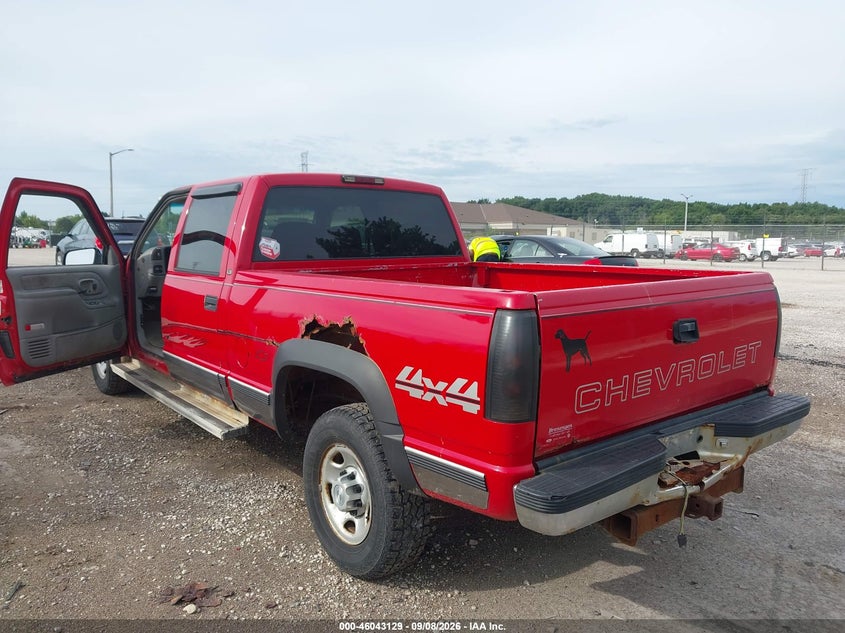 CHEVROLET K2500 2000 VIN 1GCGK23R8YF520048