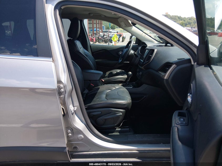 JEEP CHEROKEE 2015 VIN 1C4PJMCB8FW558703