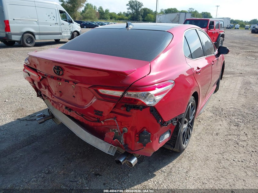 TOYOTA CAMRY - zdjęcie 4