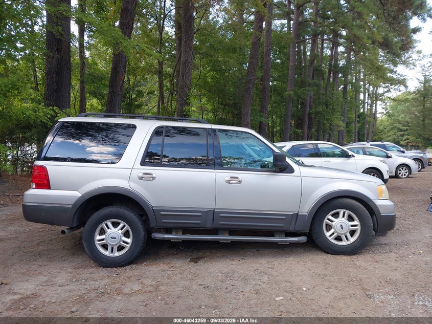 FORD EXPEDITION 2005 VIN 1FMFU15515LB02725