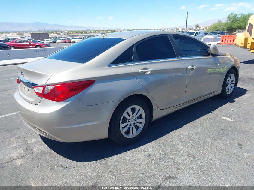 2012 HYUNDAI SONATA SEDAN 2.4L I-4 DI, DOHC, VVT, REGULAR , 190HP