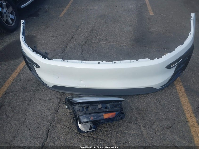 TESLA MODEL Y 2026 VIN 7SAYGDEE3TF568729