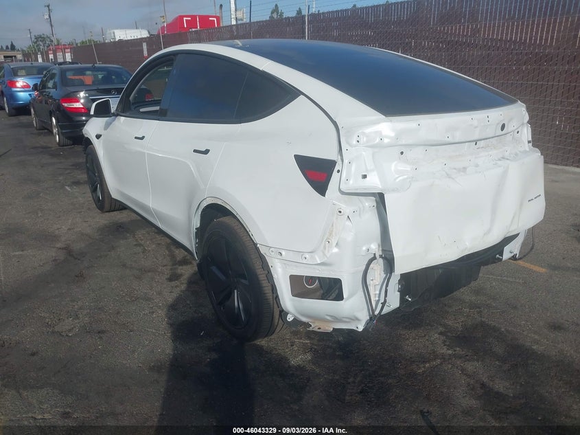 TESLA MODEL Y 2026 VIN 7SAYGDEE3TF568729