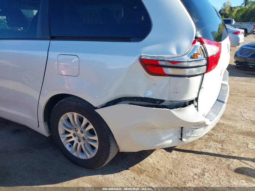 TOYOTA SIENNA - zdjęcie 6