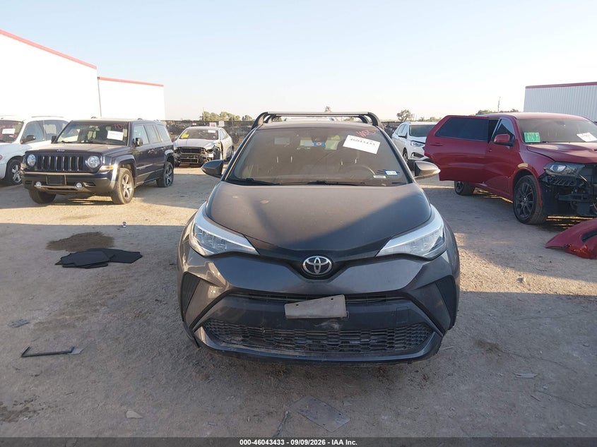 TOYOTA C-HR - zdjęcie 9