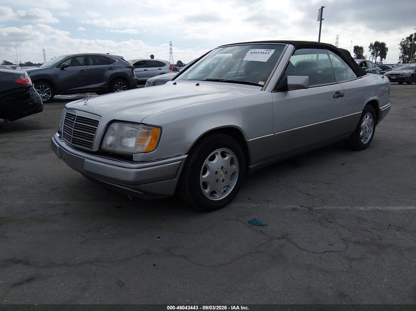 1995 MERCEDES-BENZ E auction photo 2