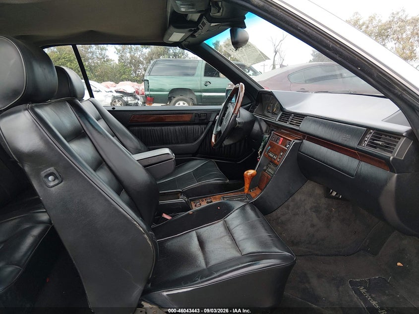 1995 MERCEDES-BENZ E auction photo 5