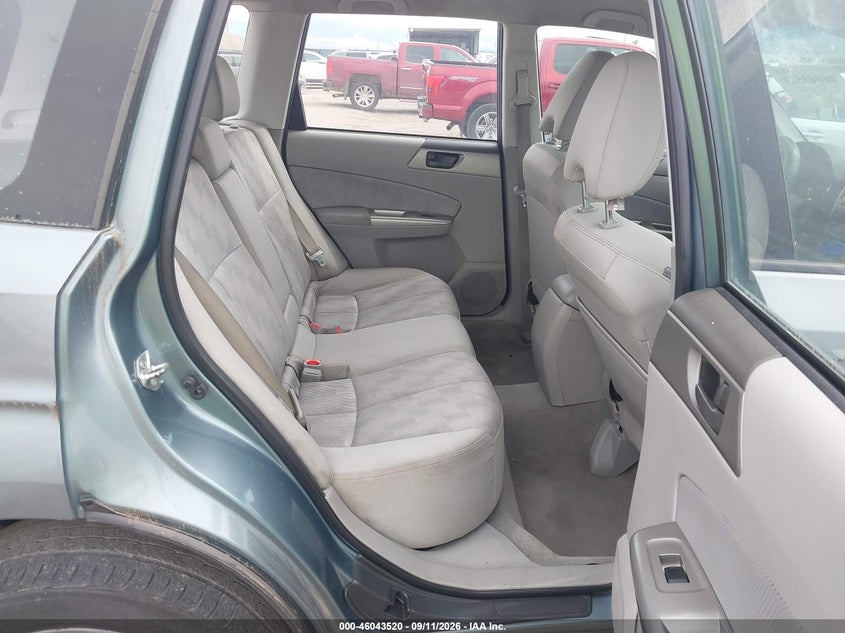 2010 SUBARU FORESTER auction photo 8