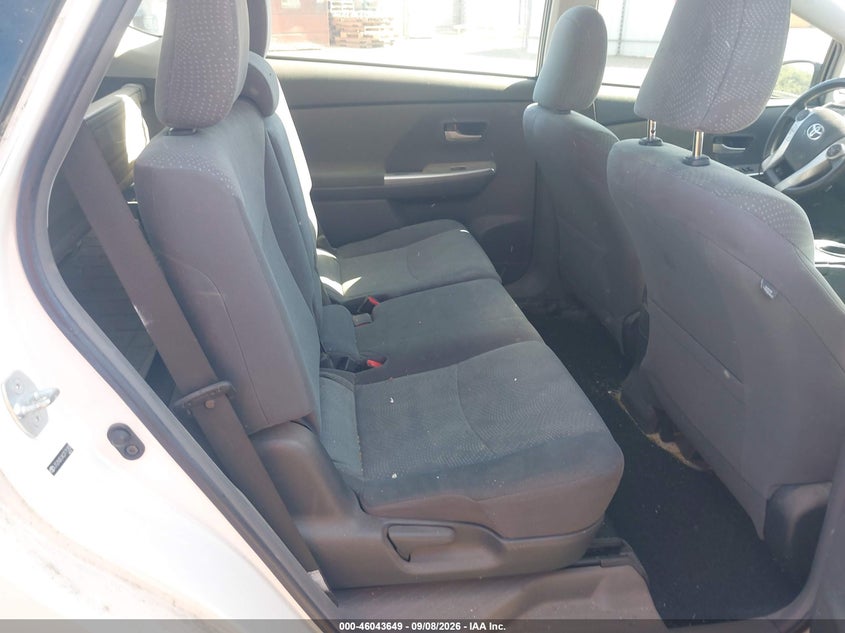 2012 TOYOTA PRIUS V auction photo 8