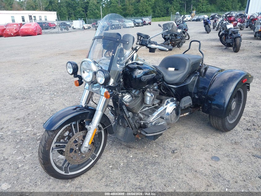 HARLEY-DAVIDSON FLRT 2017