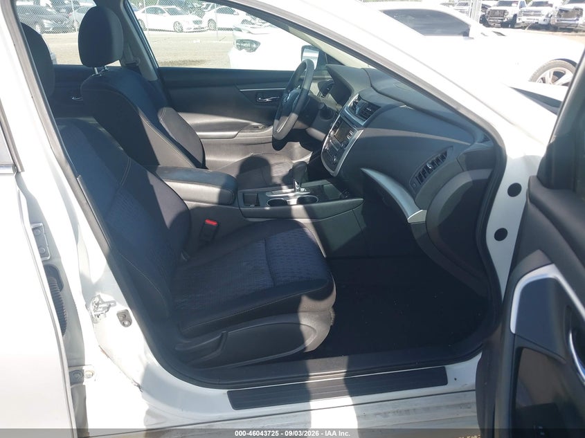 2016 NISSAN ALTIMA auction photo 5