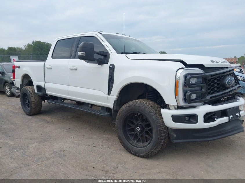 2023 FORD F-350 XLT