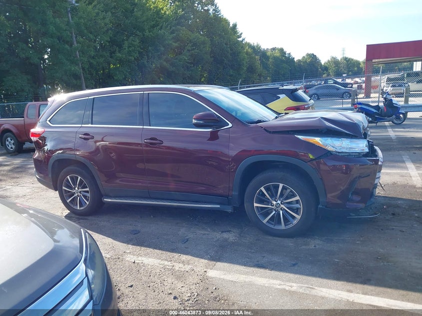 TOYOTA HIGHLANDER - zdjęcie 13