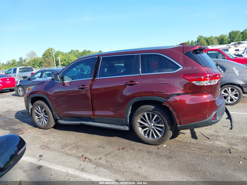TOYOTA HIGHLANDER - zdjęcie 14