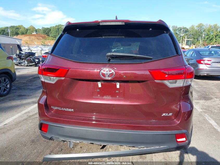 TOYOTA HIGHLANDER - zdjęcie 16