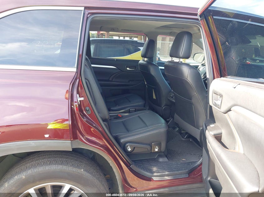 TOYOTA HIGHLANDER - zdjęcie 8