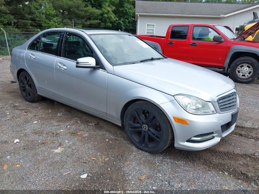 Vin: wddgf8bb9cr195189, lot: 46543425, mercedes-benz c 300 luxury 4matic 2012 img_1