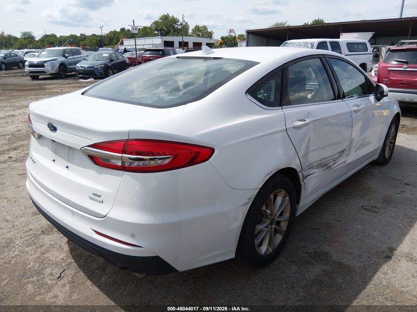 Vin: 3fa6p0hd4lr146831, lot: 46543472, ford fusion se 20204