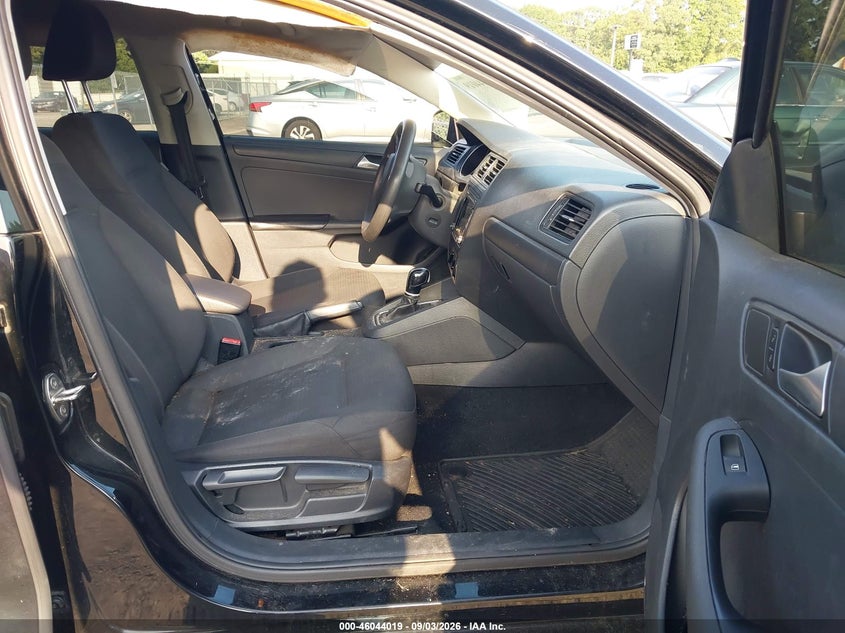 2015 VOLKSWAGEN JETTA auction photo 5