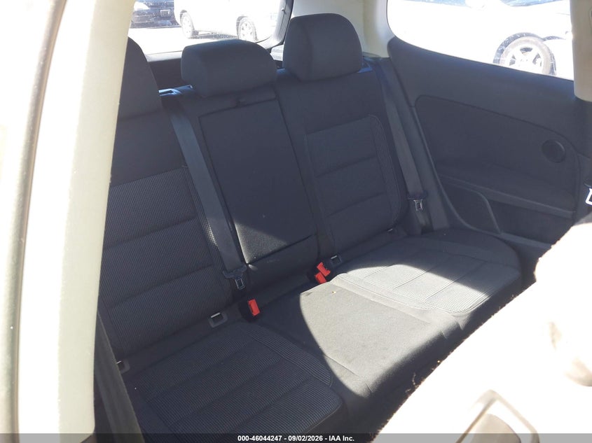 2013 VOLKSWAGEN GOLF auction photo 8