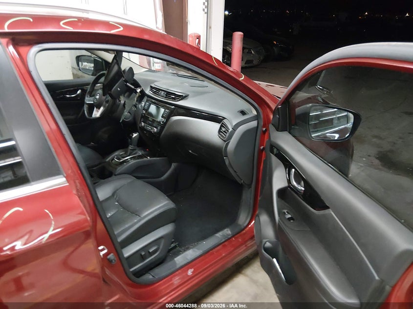 Nissan Rogue Sport - фото 5