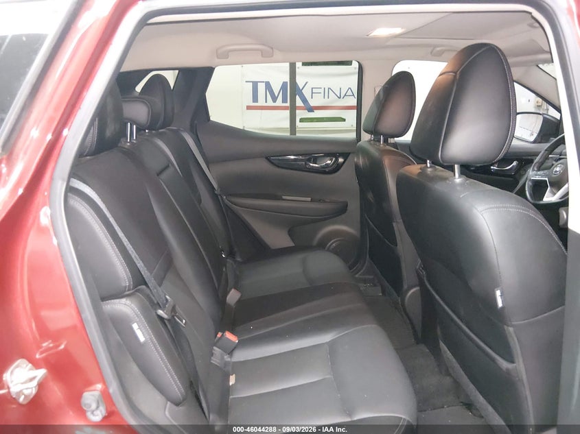 Nissan Rogue Sport - фото 8