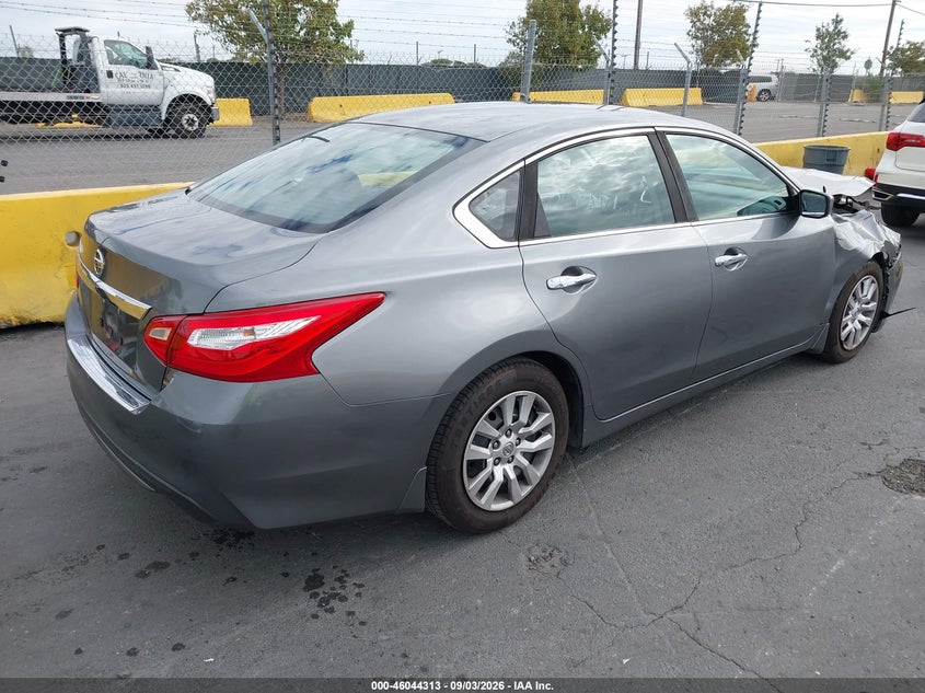 2016 NISSAN ALTIMA auction photo 4