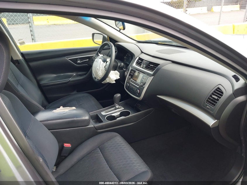 2016 NISSAN ALTIMA auction photo 5