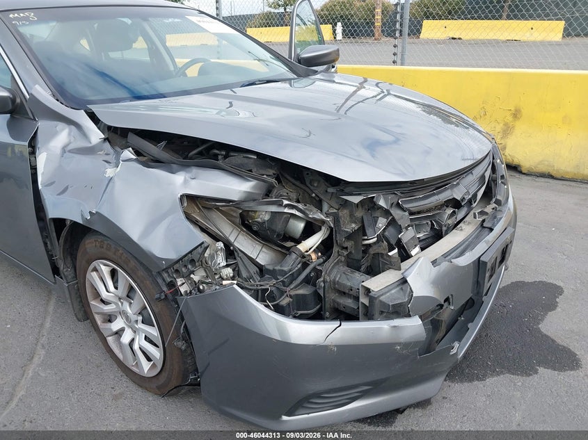 2016 NISSAN ALTIMA auction photo 6