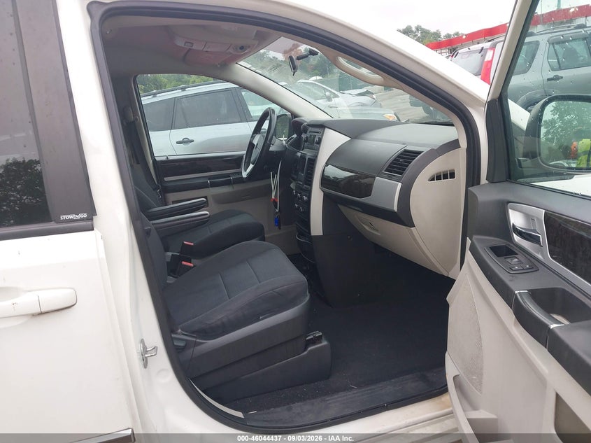 2010 DODGE CARAVAN VAN 3.8L V-6 REGULAR , 197HP