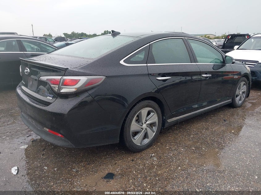 2016 HYUNDAI SONATA HYBRID auction photo 4
