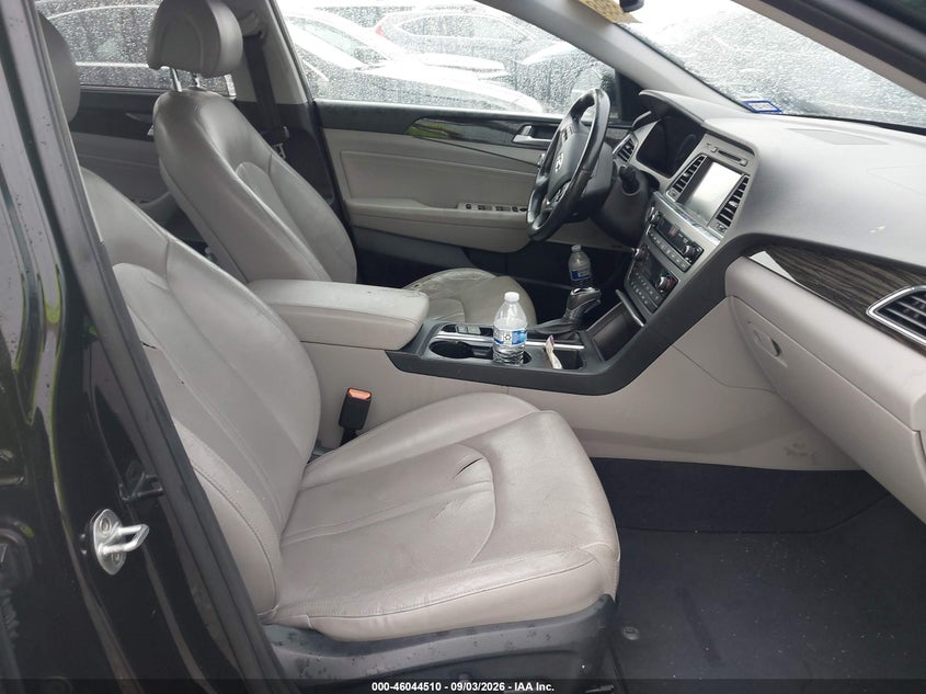 2016 HYUNDAI SONATA HYBRID auction photo 5