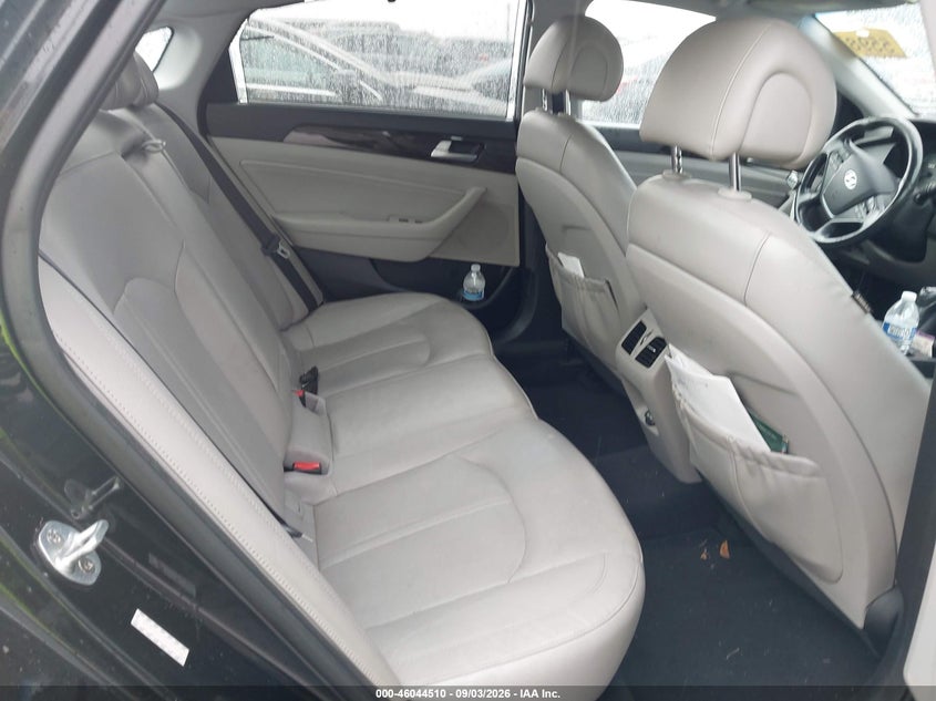 2016 HYUNDAI SONATA HYBRID auction photo 8