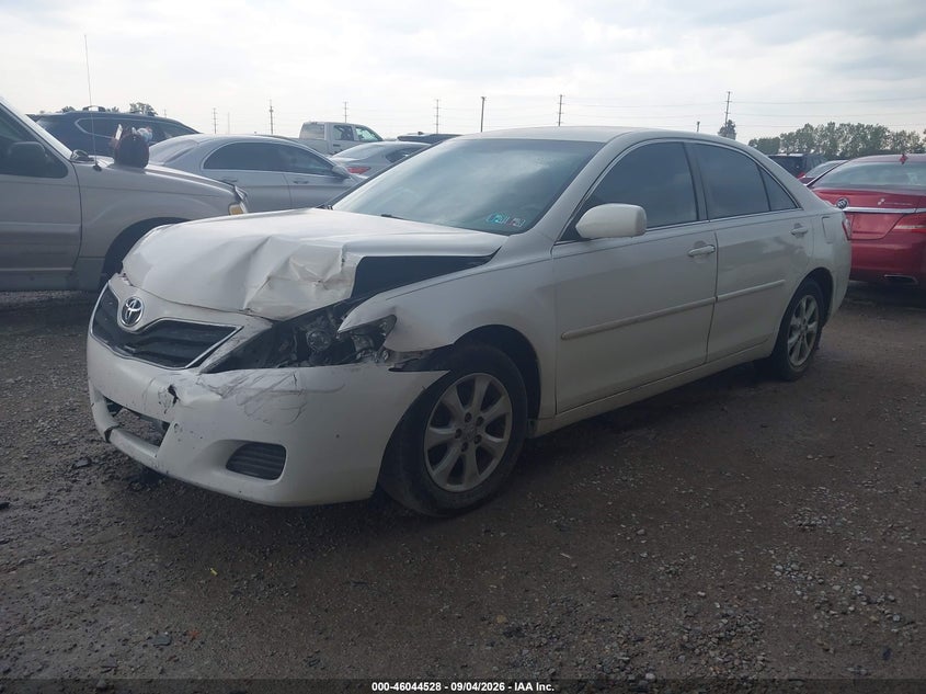 Vin: 4t1bf3ekxbu763332, lot: 46543983, toyota camry le 20112