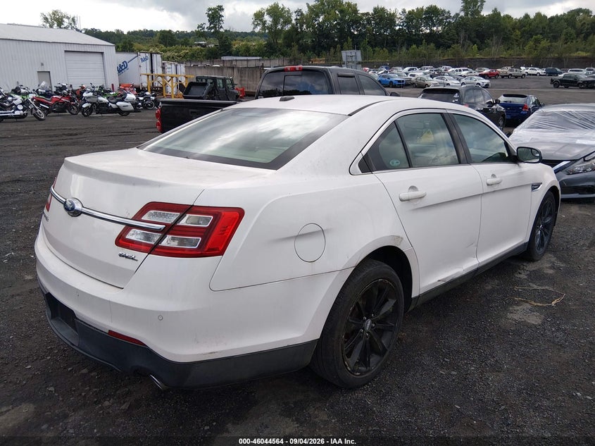 2013 FORD TAURUS auction photo 4