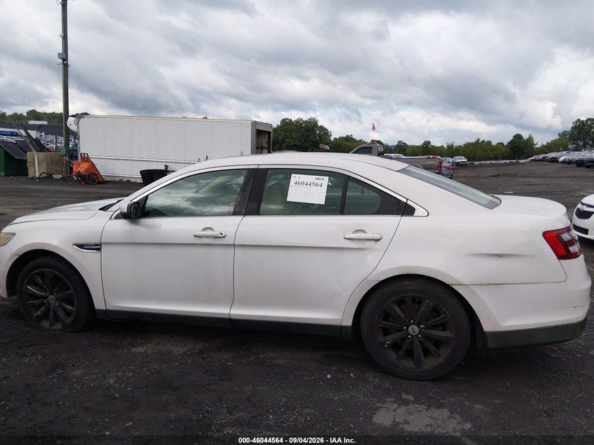 2013 FORD TAURUS auction photo 6
