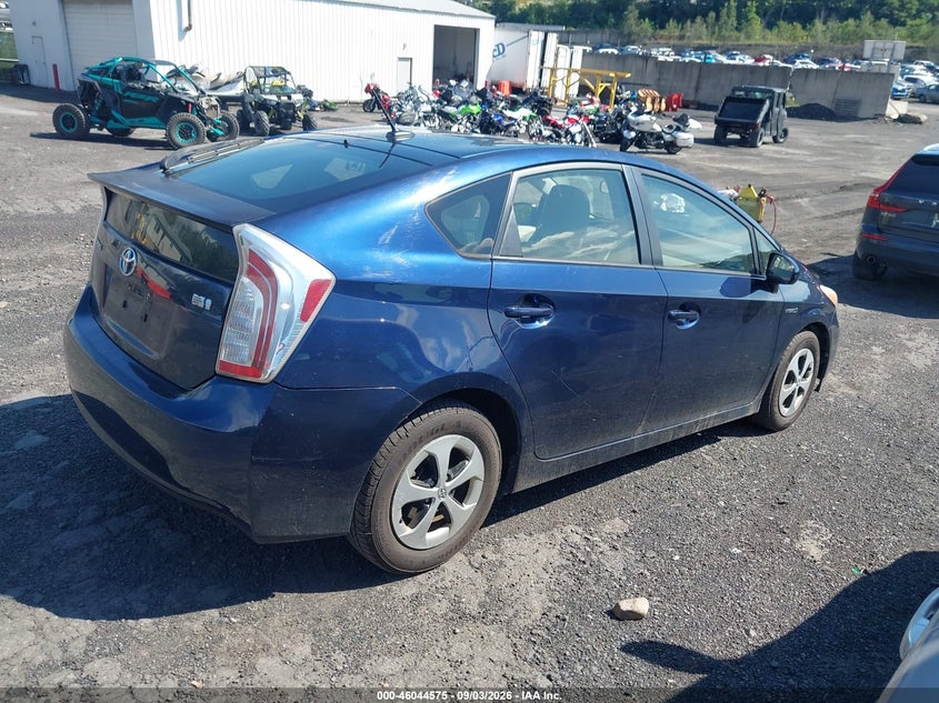 2013 TOYOTA PRIUS auction photo 4