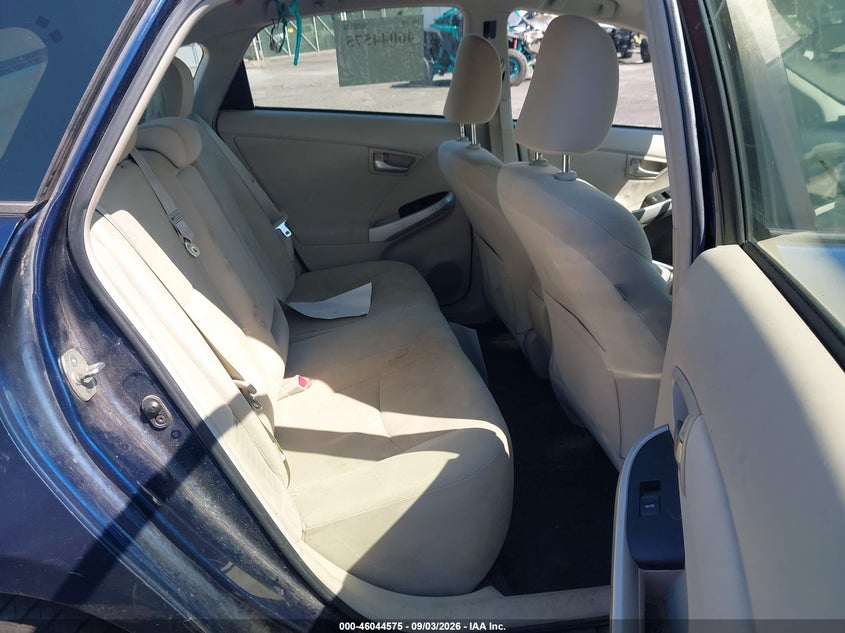 2013 TOYOTA PRIUS auction photo 8
