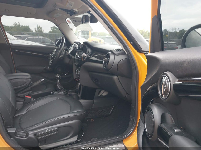 2016 MINI HARDTOP auction photo 5