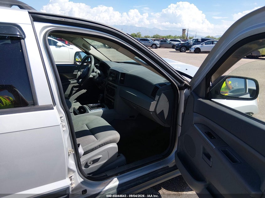 JEEP GRAND CHEROKEE 2006 VIN 1J4GR48K86C110829