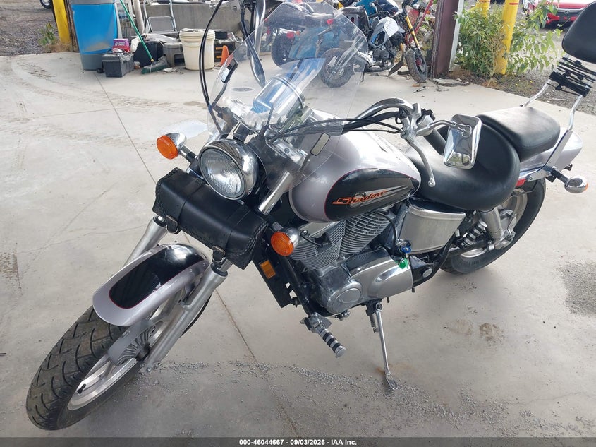 2000 HONDA VT1100 auction photo 2