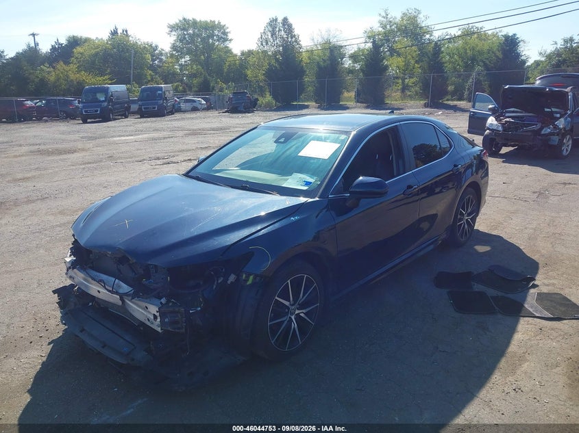 Vin: 4t1g11ak6mu542800, lot: 46544208, toyota camry se 20212