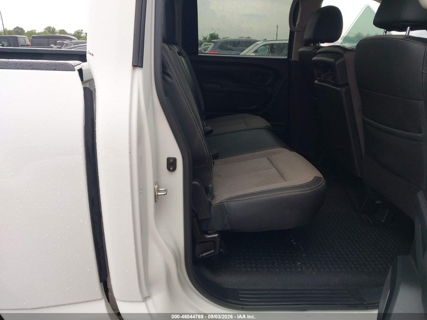 2020 NISSAN TITAN auction photo 8