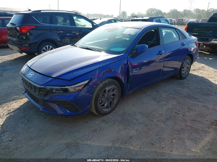 2026 HYUNDAI ELANTRA HYBRID auction photo 2