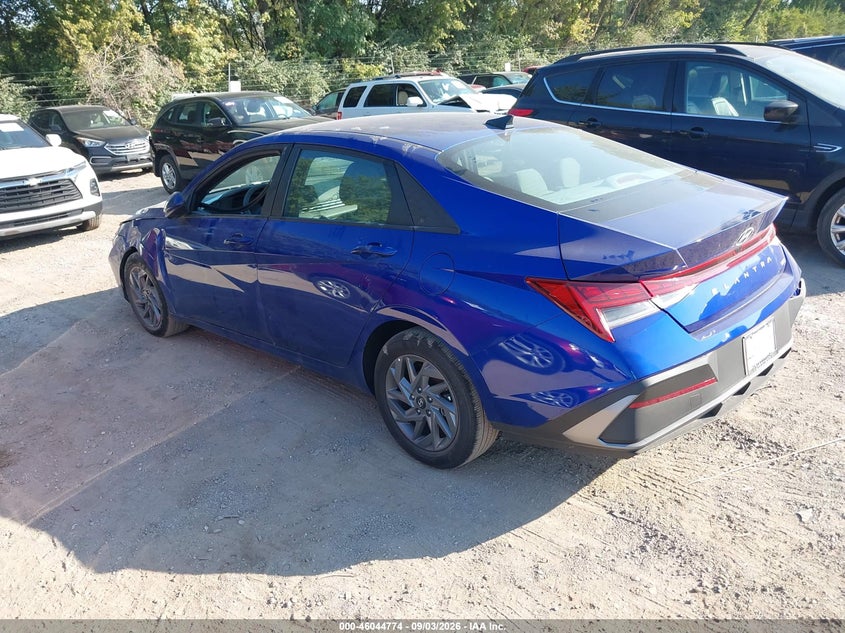 2026 HYUNDAI ELANTRA HYBRID auction photo 3