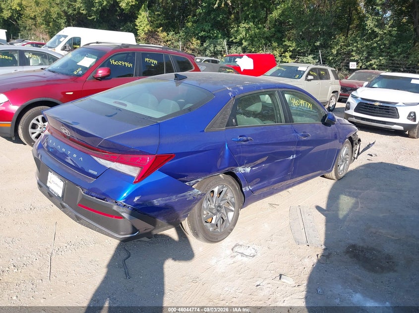 2026 HYUNDAI ELANTRA HYBRID auction photo 4