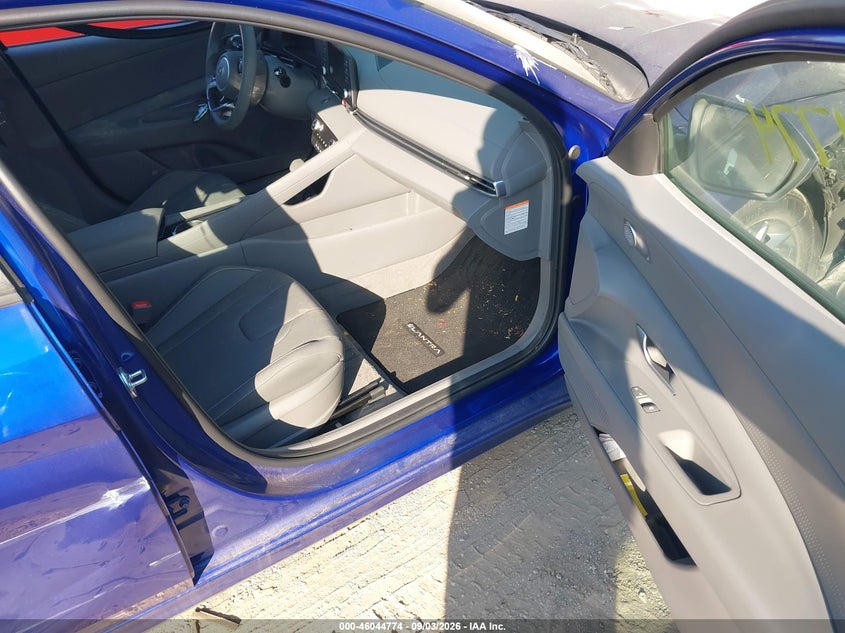 2026 HYUNDAI ELANTRA HYBRID auction photo 5
